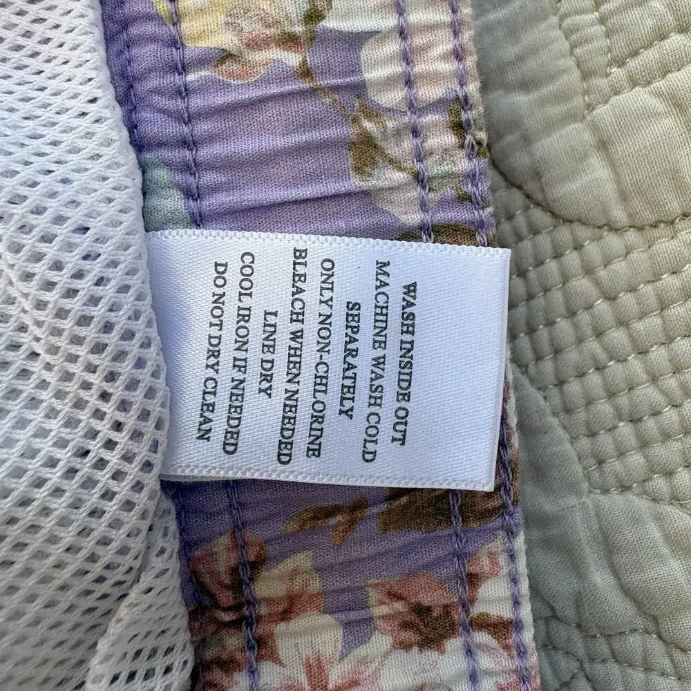Modern Amusement Men’s Swim Trunks Purple Flowers Size Small